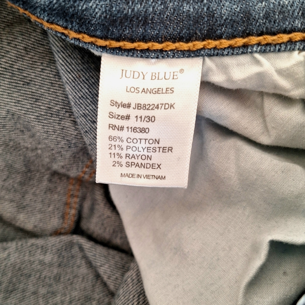 Judy Blue Mid-Rise Skinny Capri Fit Jeans Medium Wash - Size 11/30 Raw Edge Cuff - Picture 8 of 8